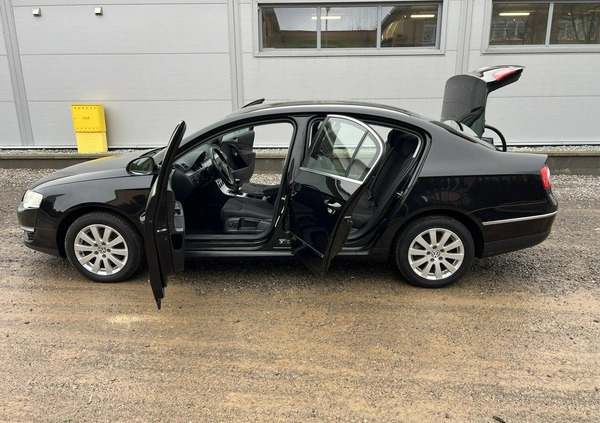 Volkswagen Passat cena 23800 przebieg: 250000, rok produkcji 2009 z Ełk małe 326